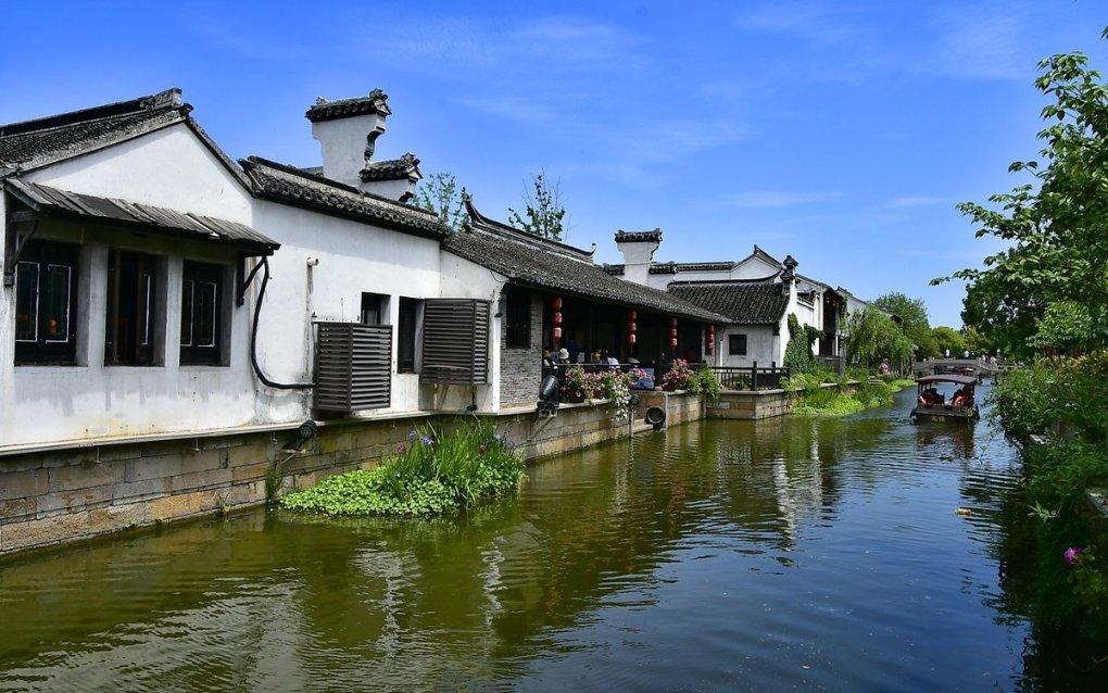 美国圣迭戈市强降雨引发洪水 宣布进入紧急状态